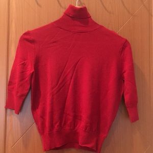 Turtle neck knit top